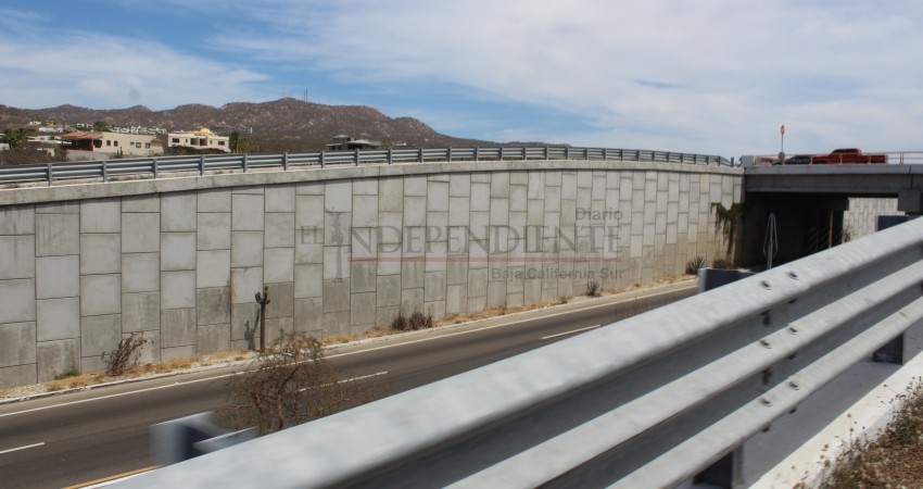 Mal colocadas y vandalizadas las lonas informativas de El Tezal en CSL 