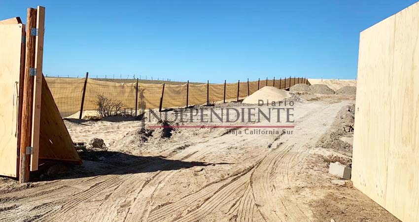 Destruyen dunas de Todos Santos para construir casa frente al mar