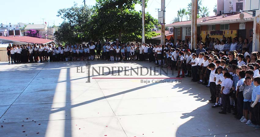 Salen de vacaciones más de 90 mil alumnos de 238 diferentes escuelas en Los Cabos