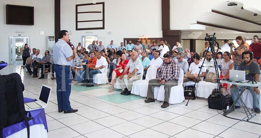 Se retracta Alcalde de La Paz: Seguirá vigente PDU de Armando Martínez