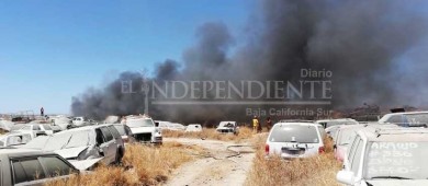 Arde en llamas corralón municipal de Cabo San Lucas