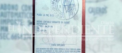 Un policía de La Paz encuentra efectivo y lo devuelve