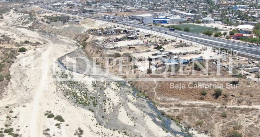 Grave contaminación de arroyo El Salto Seco en Cabo San Lucas 