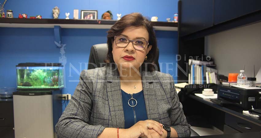 Renuncia Contralora Municipal de La Paz; llega Azucena Meza