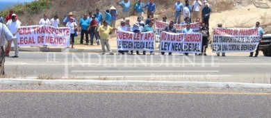 No a la liberación del transporte, piden transportistas de BCS a AMLO