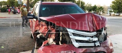 Tras encontronazo automovilístico fallece madre de familia; estaba embarazada