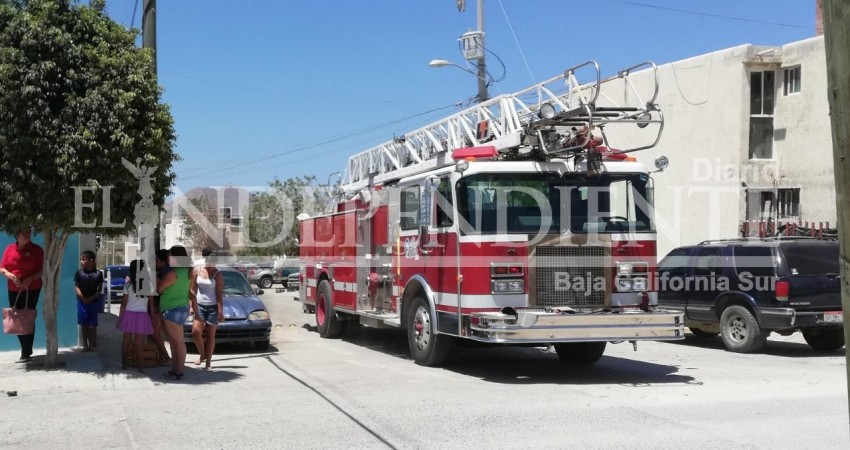 Arde en llamas dulceria en colonia Las Palmas de CSL 