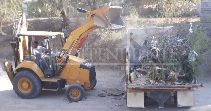 Más de 70 toneladas de basura fueron extraidas del arroyo El Calandrio