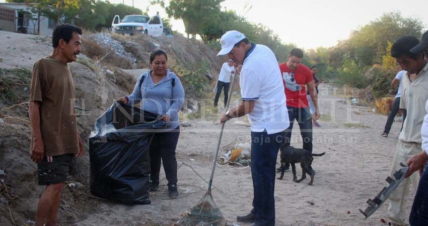 Más de 70 toneladas de basura fueron extraidas del arroyo El Calandrio