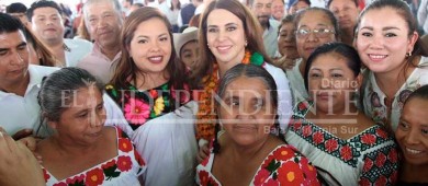 Alejandro Moreno Cárdenas y Carolina Viggiano Austria, candidatos a la presidencia nacional y secretaría general del cen del partido revolucionario institucional, respectivamente.