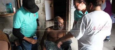 Llega apoyo ciudadano y de autoridades para hermanos con derrame cerebral de Chametla