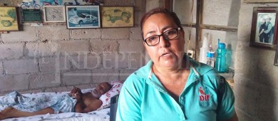 Llega apoyo ciudadano y de autoridades para hermanos con derrame cerebral de Chametla