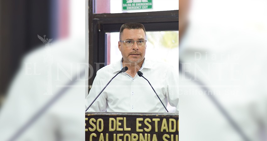 A falta de delegado en ISSSTE, Víctor Castro debe atender convenio con Centro Oncológico: Perpuli Drew