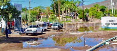 Riesgo sanitario por  derrame de aguas negras  en Loreto