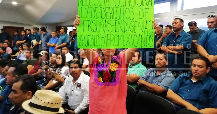 Afromexicanos exigen al gobernador publicar Ley de pueblos originarios