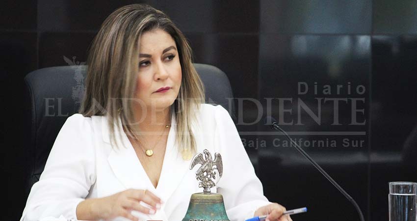 Acusan a presidenta del Congreso BCS de negar palabra a diputados de Morena