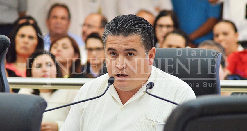 Federación debe establecer parámetros para compra de medicamentos: Dip. Arce Cordero