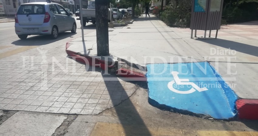 No hubo rampas inclusivas en la remodelación de la calle 5 de mayo 