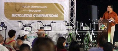 Listas las bicicletas de renta en el malecón de La Paz