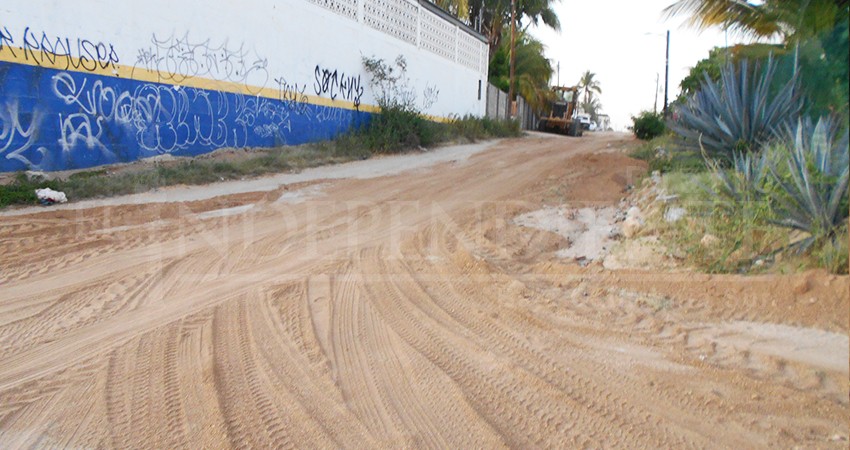 Colonos de Las Veredas se quejan de sus calles, no las quieren “parchadas”