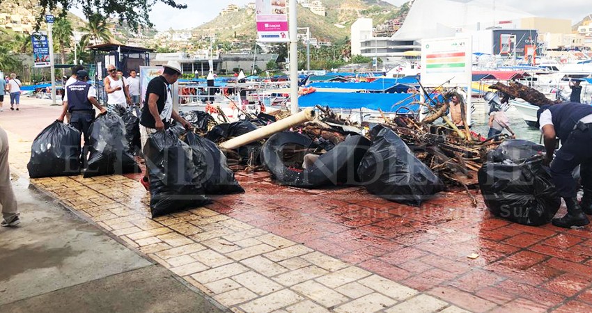 Ciudadanos unen fuerzas para limpiar CSL tras las lluvias  