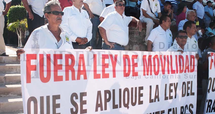 Tras un año de manifestaciones, taxistas vencieron a la “Ley Mendoza” 