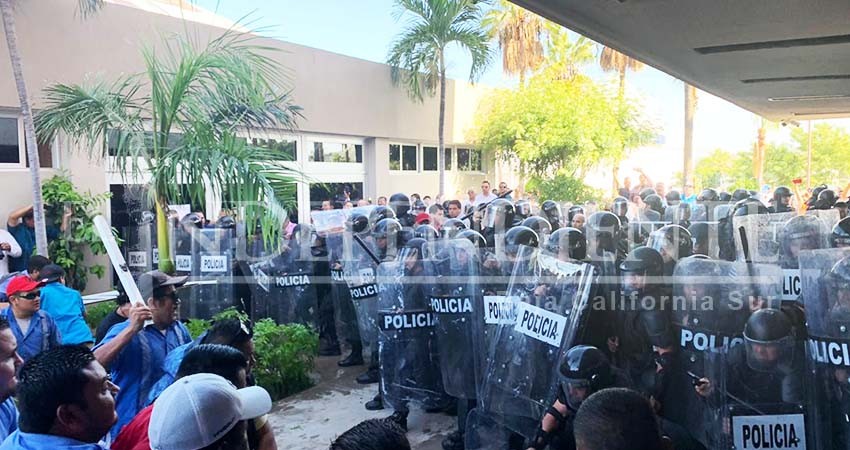 Tras un año de manifestaciones, taxistas vencieron a la “Ley Mendoza” 