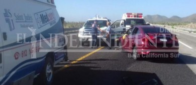 Otra vez… un herido tras chocar contra muro sin señalización en Carretera a Todos Santos