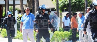 Tras disturbios, posponen lectura de Ley de Movilidad