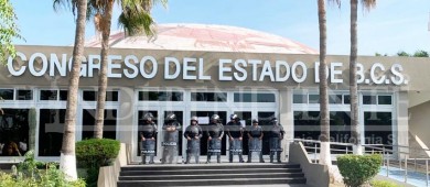 Custodian elementos estatales congreso del estado