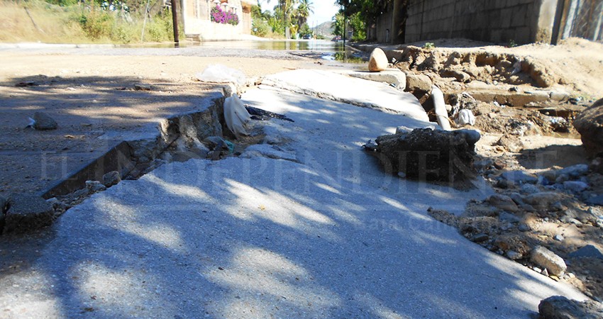 Por lluvias, sufrieron afectaciones 60% de las calles en Los Cabos 
