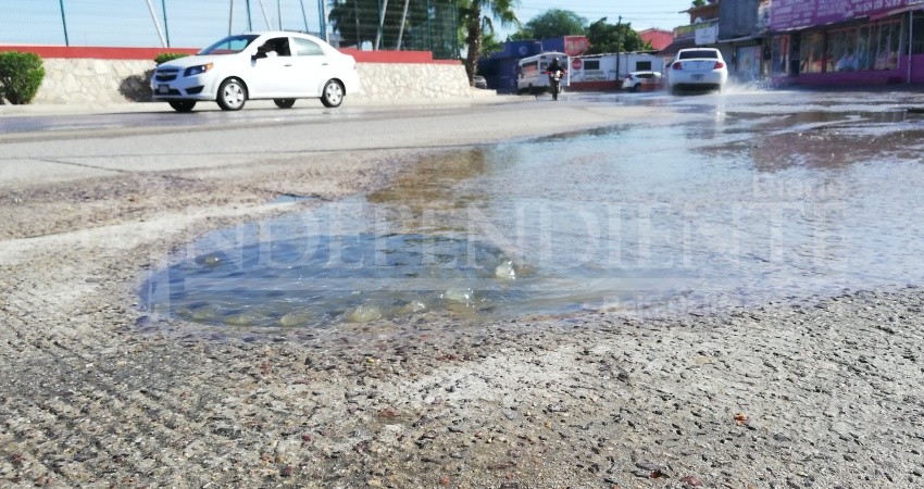 Reiteran vecinos de calle Tamaral urgencia de rehabilitar drenaje y terracerías