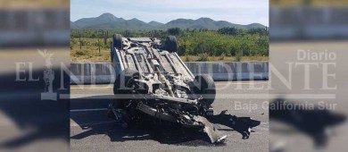 Tres heridos en aparatoso accidente en carretera a Todos Santos