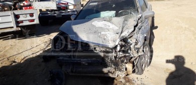 Aparatosa volcadura en Avenida Tamaral de CSL