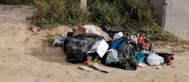 Vecinos de colonia Los Venados piden de regalo a “Santa Claus”  que autoridades recojan la basura