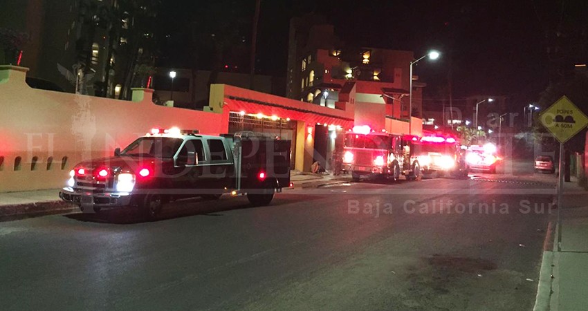 Jornada de incendios en zona turística de Cabo San Lucas  