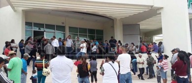 ¡Queremos luz! reclaman vecinos de la colonia Ejidal a CFE Los Cabos