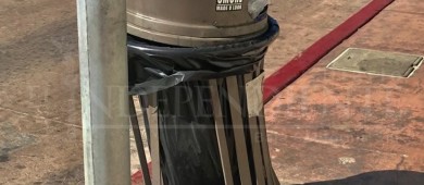 Descuidados y destruidos contenedores de la zona turística de CSL 