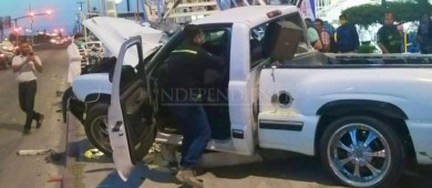 Hermano del súper delegado Victor Castro choca contra puente peatonal