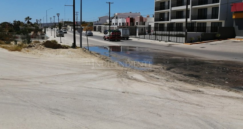 Contaminadas calles de colonia Hojazen de CSL por derrames de aguas negras