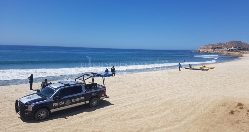 Pese a restricciones, ciudadanos insisten en salir a las playas de Los Cabos