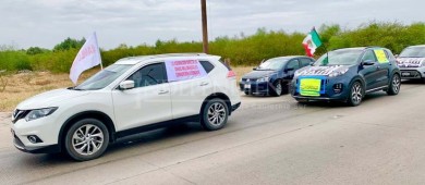 Realizan en La Paz, 3era marcha contra del presidente de México