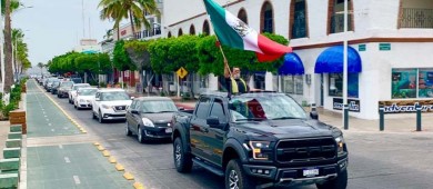 Realizan en La Paz, 3era marcha contra del presidente de México