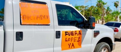 De nuevo marchan en La Paz para exigir la renuncia de AMLO