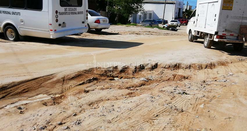 "Genevieve" dañó 4 de cada 10 calles de terracería en Cabo San Lucas  