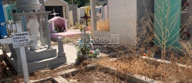 En el abandono panteón Jardines del Recuerdo en La Paz