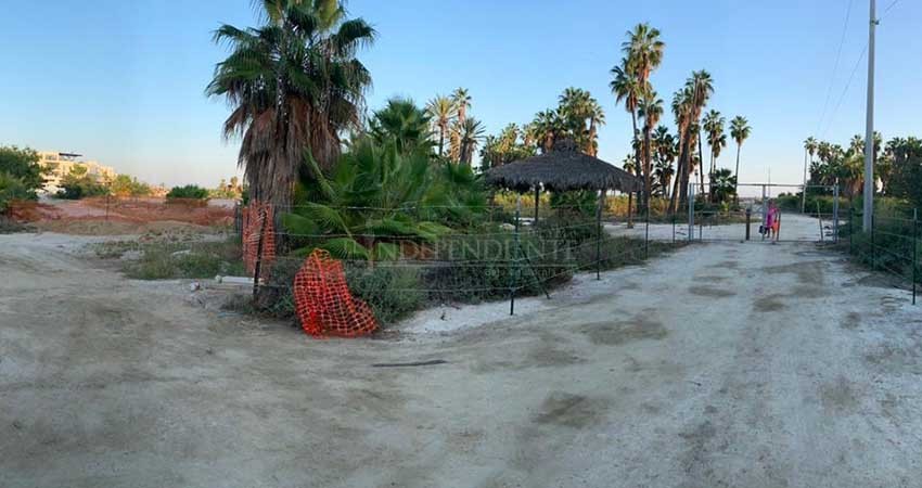 ¡Otra vez! Puerto Los Cabos señalado de agandalle de playa