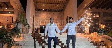 Extitular de SEP sobreboda de su hijo: “sí suspendieron el evento”