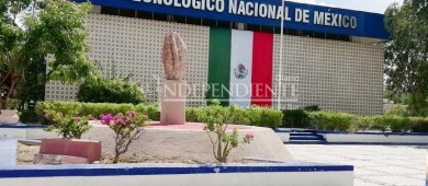 Causa revuelo en sociedad polémica entre maestra, alumnos y director del TEC La Paz