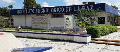 Causa revuelo en sociedad polémica entre maestra, alumnos y director del TEC La Paz